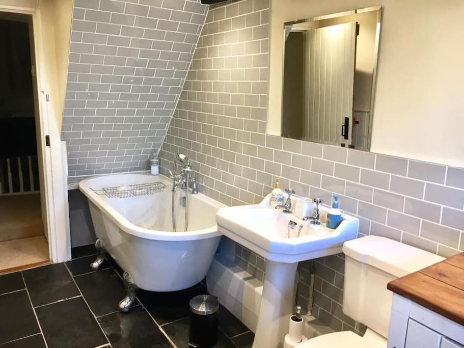 Honeysuckle Cottage Longnor  Экстерьер фото